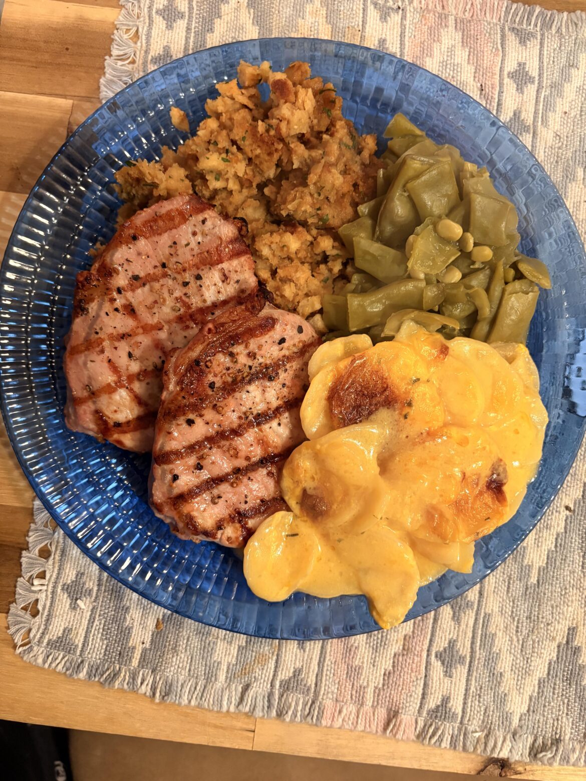Sharing this lovely plate my husband put together for me a couple nights ago ❤️
