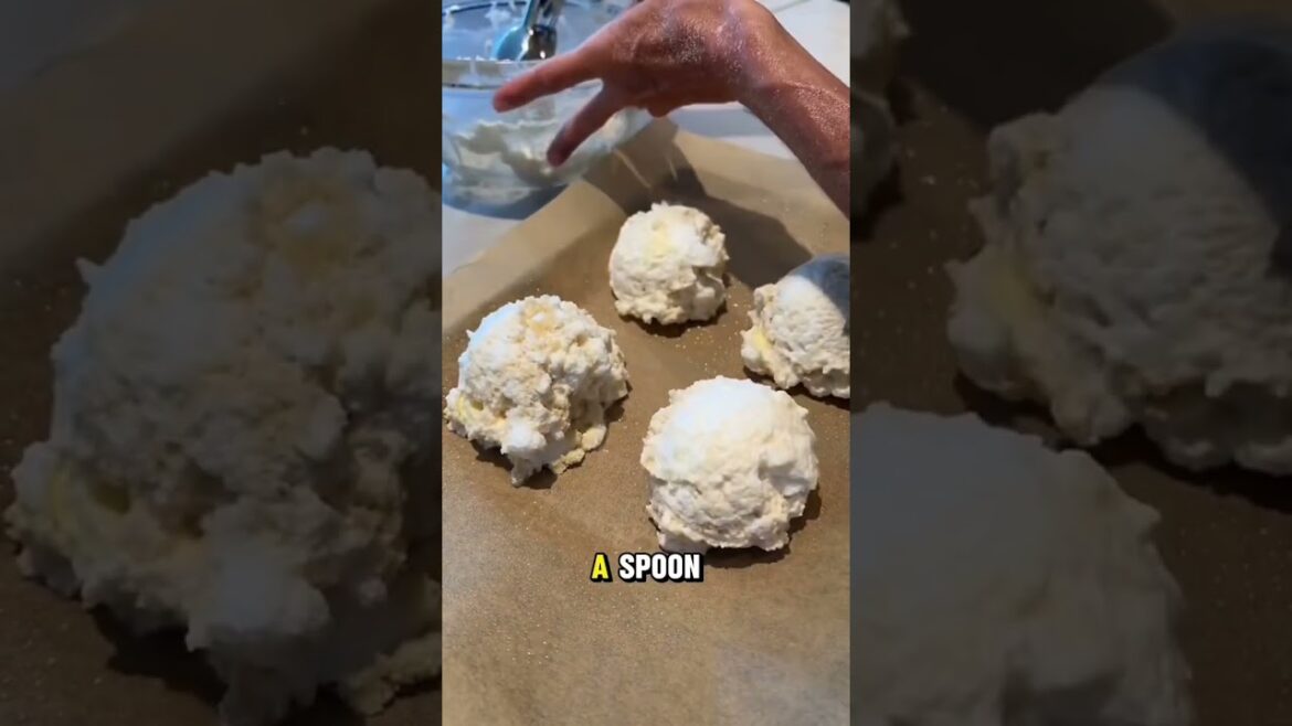 Keto Biscuits & Gravy #comfortfood #breakfast #brunch #keto #ketorecipes #foodblogger #food #yummy Keto Biscuits & Gravy #comfortfood #breakfast #brunch #keto #ketorecipes #foodblogger #food #yummy