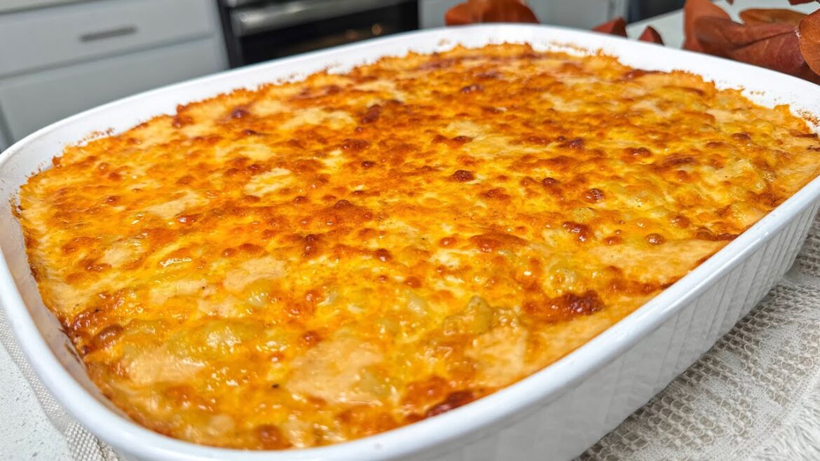 The BEST Mac & Cheese Recipe  | Easy, Creamy and Delicious | Thanksgiving Side Dish Idea!