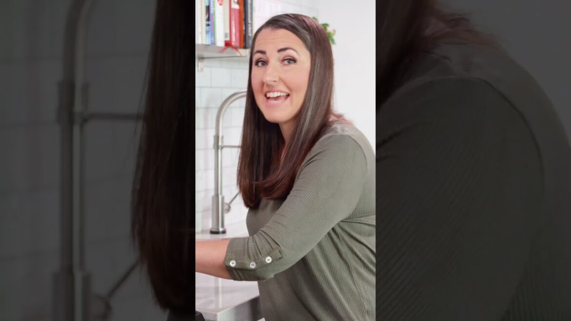 Basic 3 Ingredient Cranberry Sauce #thanksgiving #christmas #dinner #recipe #cranberry