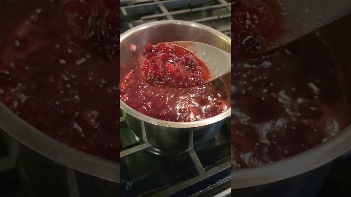 This Easy Cranberry Sauce Will Wow Your Family