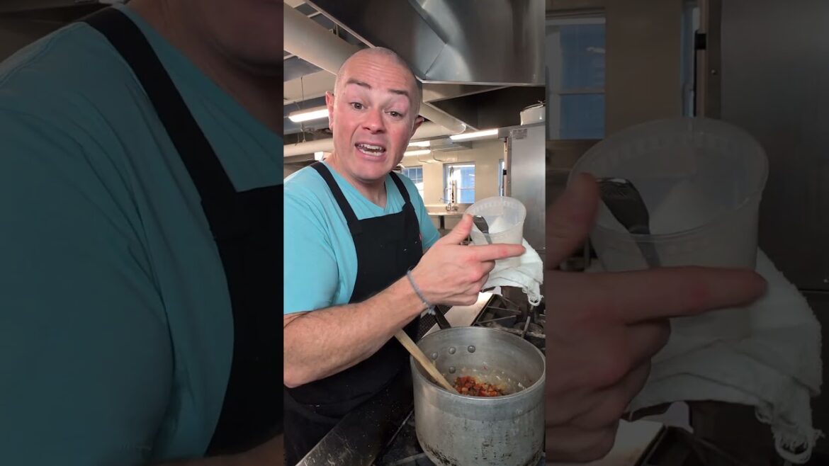 Clam chowder #clamchowder #newengland #soup #dinner #dinnerideas #bacon #roux #everydayisfeastday