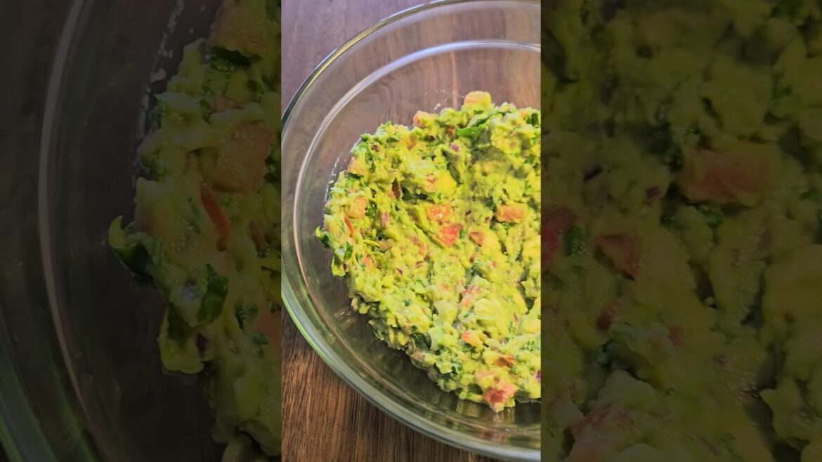 Homemade guacamole | Perfect snack #snacks #food #recipe #shorts #reels #healthyfood #avocado #lunch