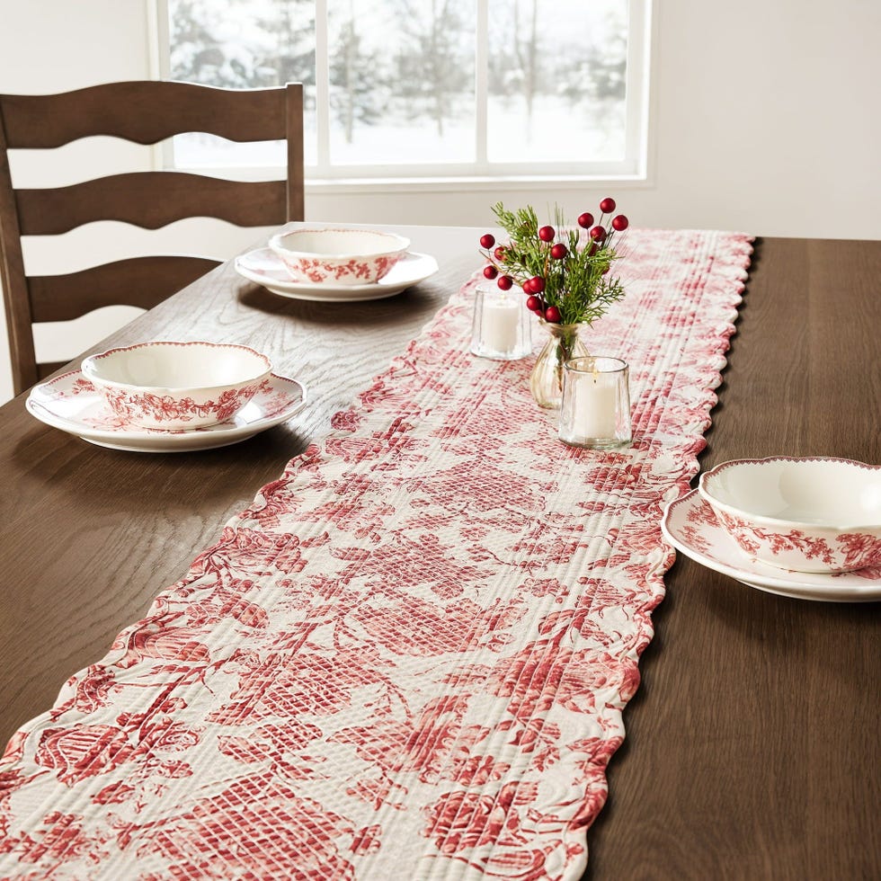 The Pioneer Woman Agatha Quilted Fabric Runner