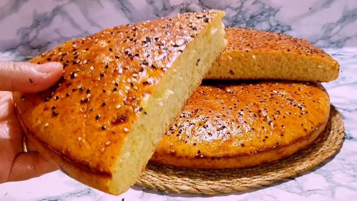 هاذي وصفة خبز الدار بالسميد فقط وبدون فرينة الوصفة المحذوفة ولي جابت ملايين المشاهدات  لازم تجربيها