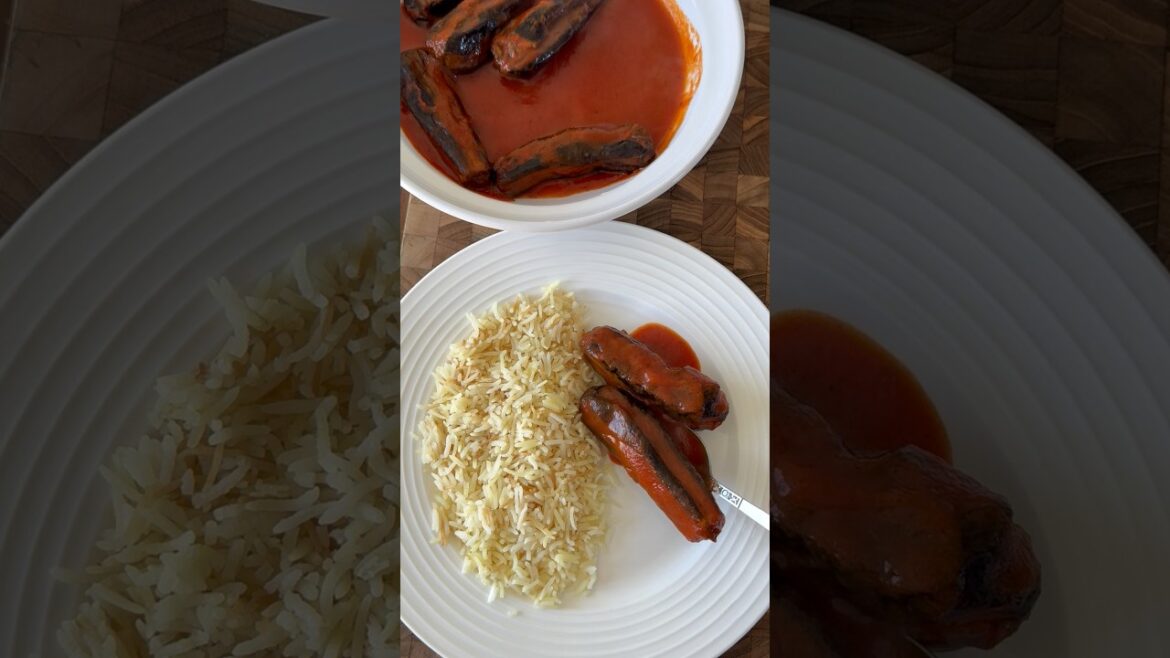 Syrian eggplant cooked in a tomato sauce! Sheikh el mahshi Syrian eggplant cooked in a tomato sauce! Sheikh el mahshi
