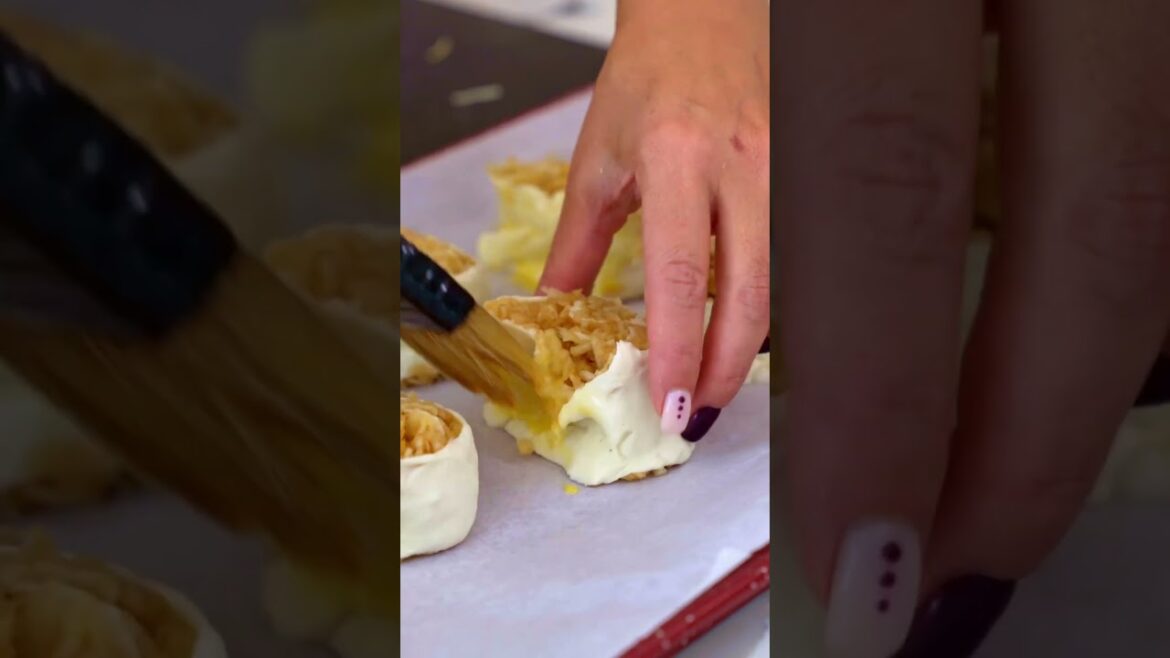 fun and Easy Apple Strudel Dessert  #nikkismodernmediterranean  #easyrecipe