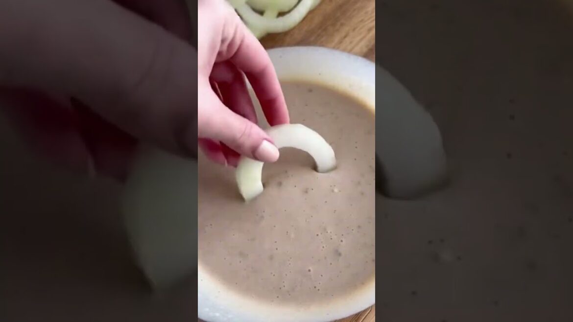 Easy Homemade Crispy Onion Rings Recipe! Easy Homemade Crispy Onion Rings Recipe!