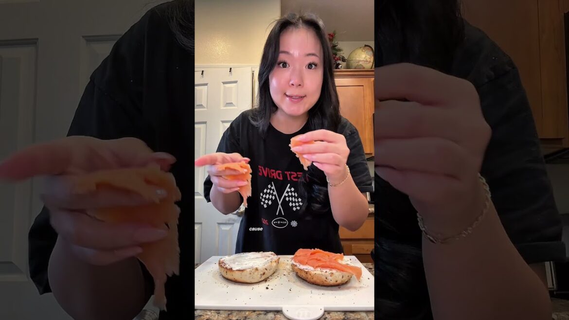 need to get capers #bagel #smokedsalmonbagel #makebreakfastwithme #bagelsandwich