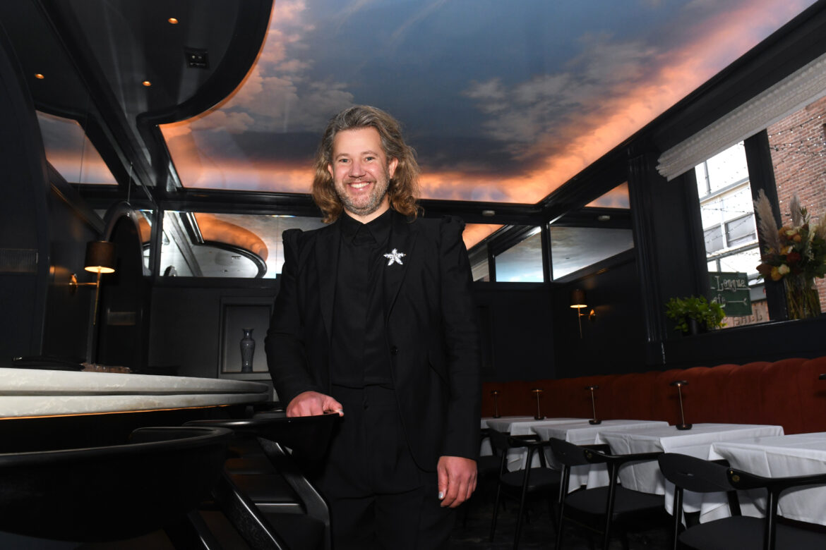 New Haven’s Union League unveils French restaurant’s renovation New Haven's Union League unveils French restaurant's renovation