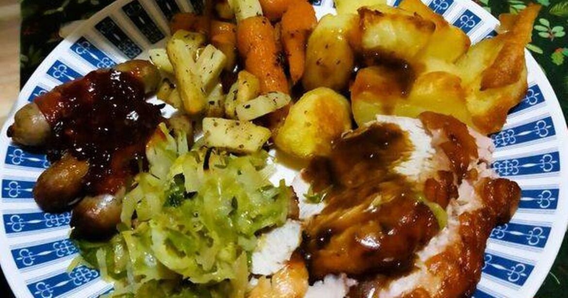 I tried a mouth-watering Christmas dinner worth £135 but I’d change one thing Daily Mirror