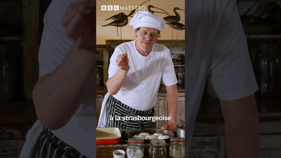 Marco Pierre White demonstrates how to fry mushrooms perfectly #shorts #marcopierrewhite #cooking