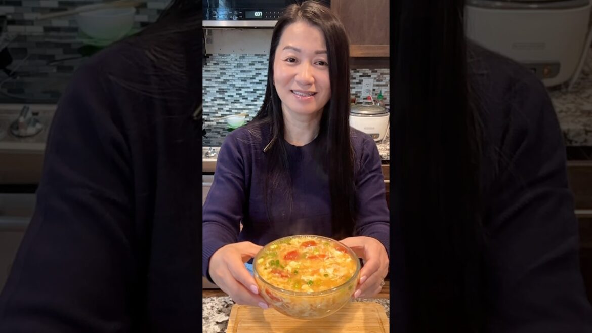 Easy egg drop soup within 6 mins #shorts Easy egg drop soup within 6 mins #shorts