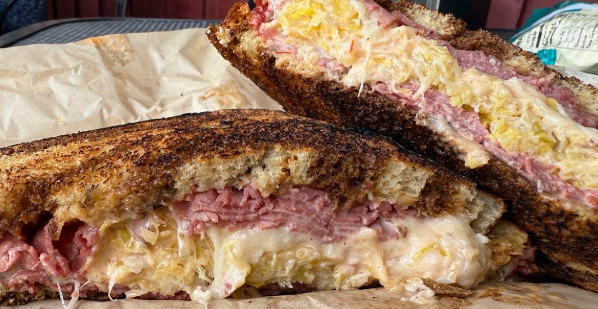 The 13 Best Restaurants, Bars, and Cafes in Sisters