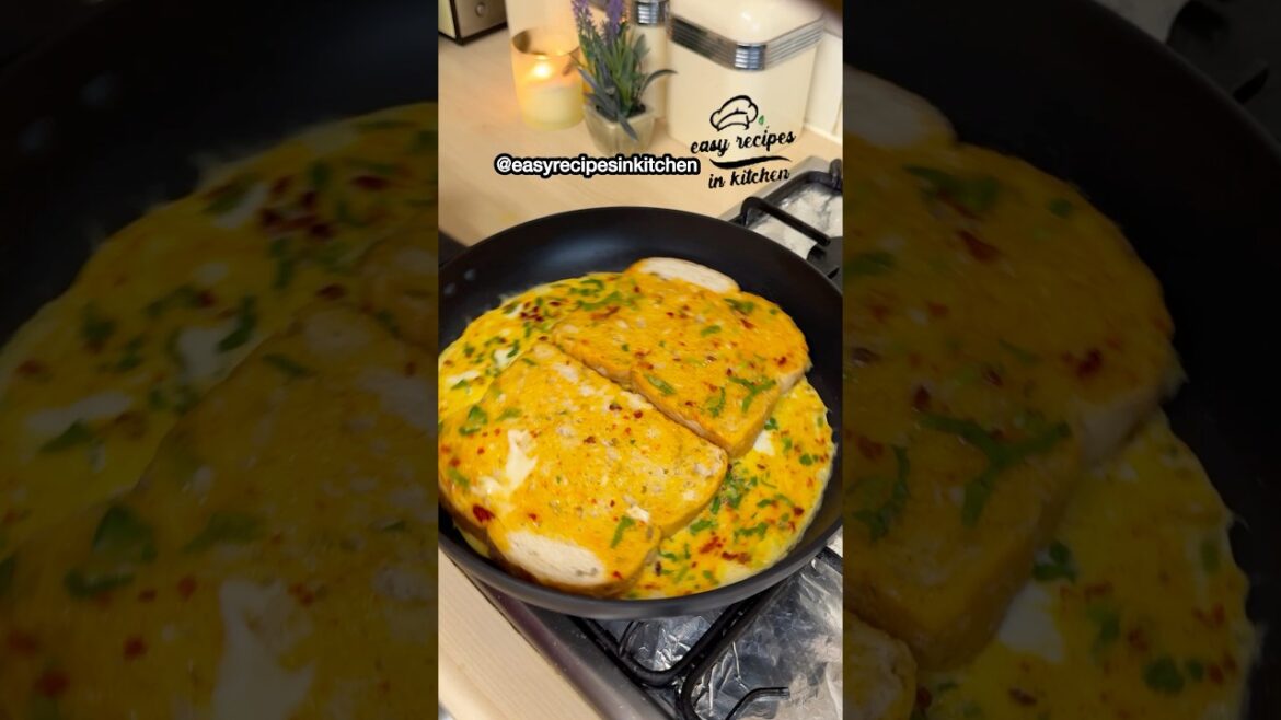 Breakfast Egg Sandwich Hack | One Pan Egg Toast | Healthy Egg sandwich #shorts