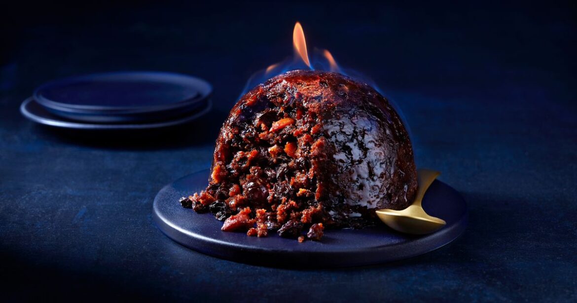 Royal chefs reveal what goes into Queen’s Christmas pudding stir-up Sunday recipe Daily Mirror