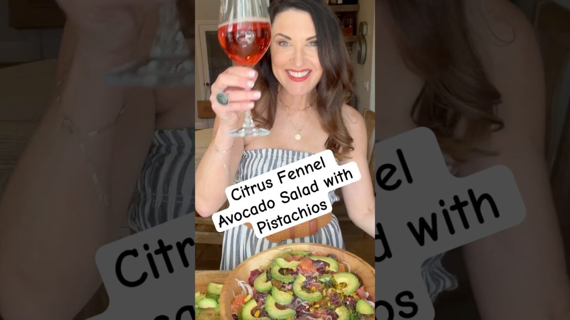 Easy Seasonal Salad with Fennel, Citrus + Avocado #citrussalad #fennel #summerside