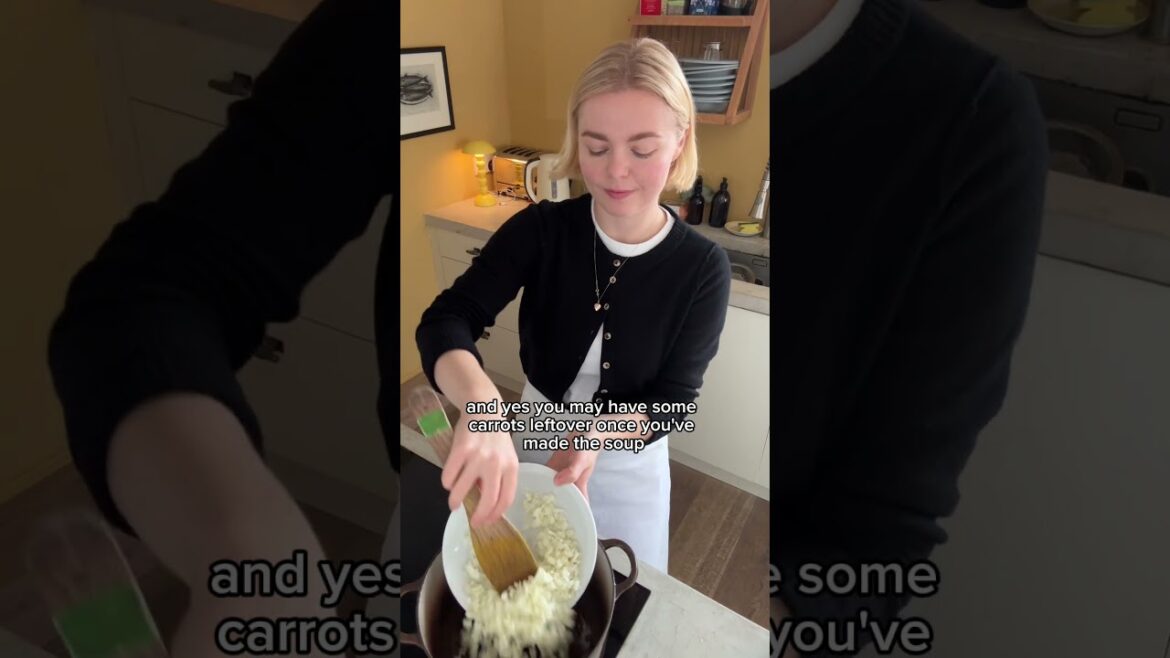 SPICED LENTIL & CARROT SOUP SPICED LENTIL & CARROT SOUP