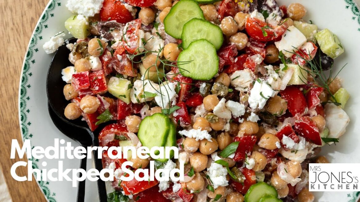 How to make Mediterranean Chickpea Salad How to make Mediterranean Chickpea Salad