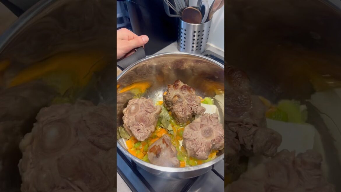 We are having Coda alla vaccinara - Oxtail stew