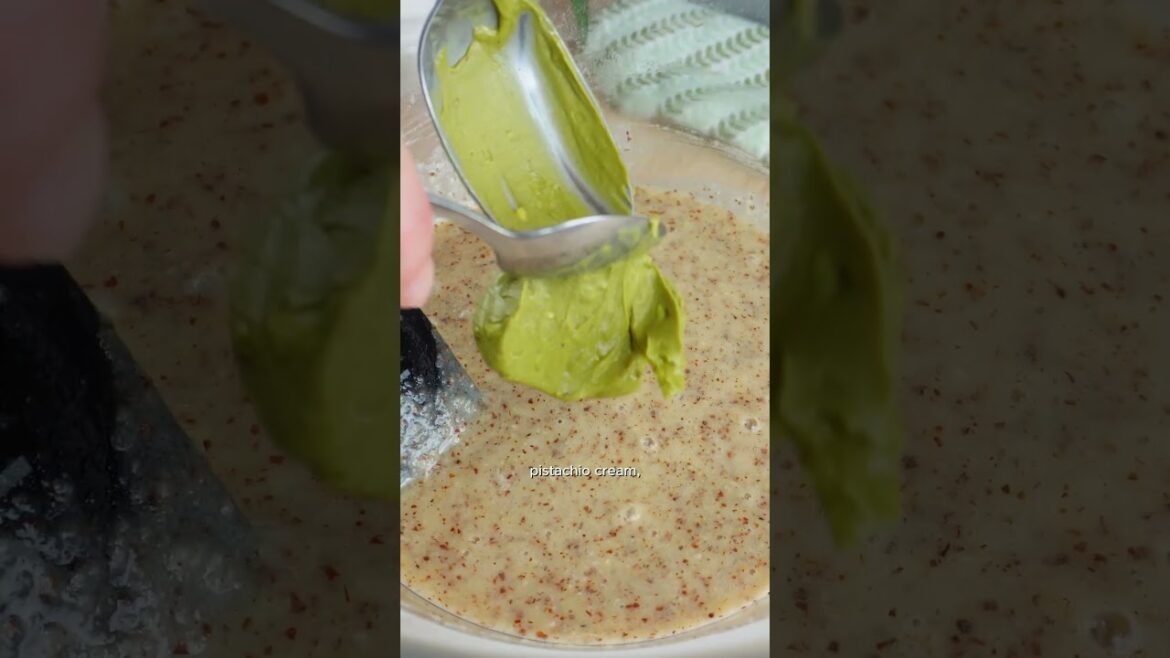 Pistachio & raspberry financiers recipe ✨