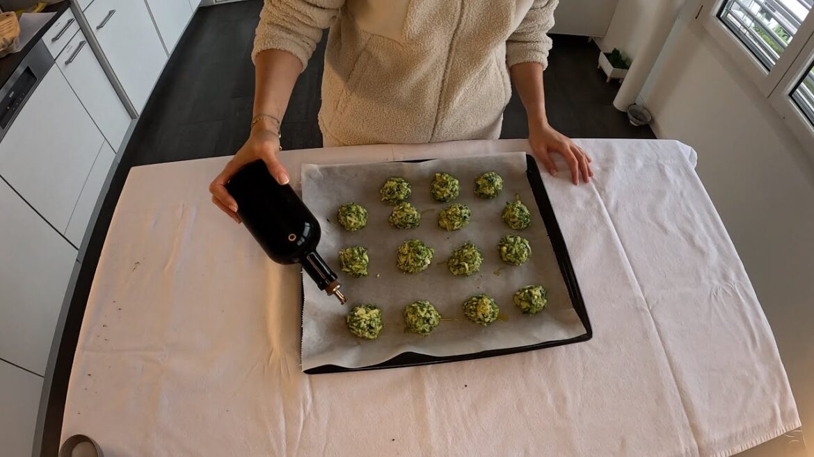 These GREEK ZUCCHINI FRITTERS are SO GOOD, we make them all the time! (no deep fry needed!) These GREEK ZUCCHINI FRITTERS are SO GOOD, we make them all the time! (no deep fry needed!)