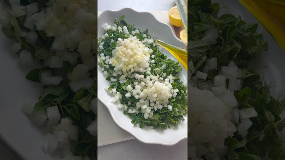 Wild Green Zaatar Salad #zaatar #salad