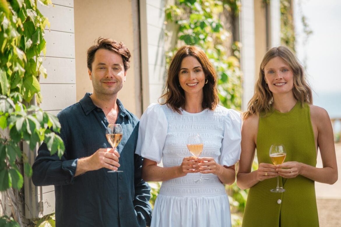 French Bloom Makes History With New Alcohol-Free Sparkling Wine Estate