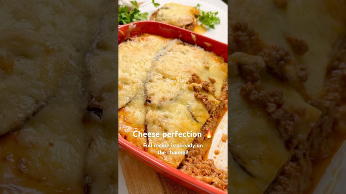 Greek Moussaka with Ground Beef and Eggplant  #recipe #dinnerideas #moussaka