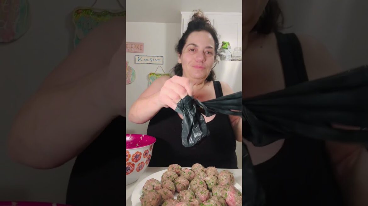 #meatballs https://onxeniastreet.com/2021/08/08/keftedakia-greek-meatballs/ #keftedes #greek