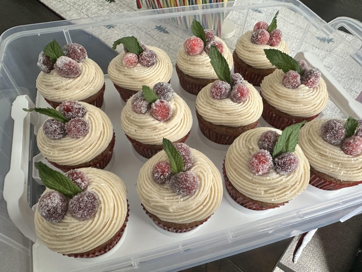 Gingerbread cupcakes 🧁