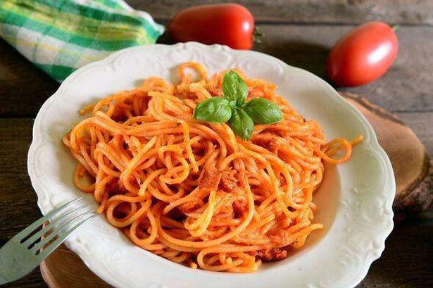Spaghetti pasta with tomato sauce