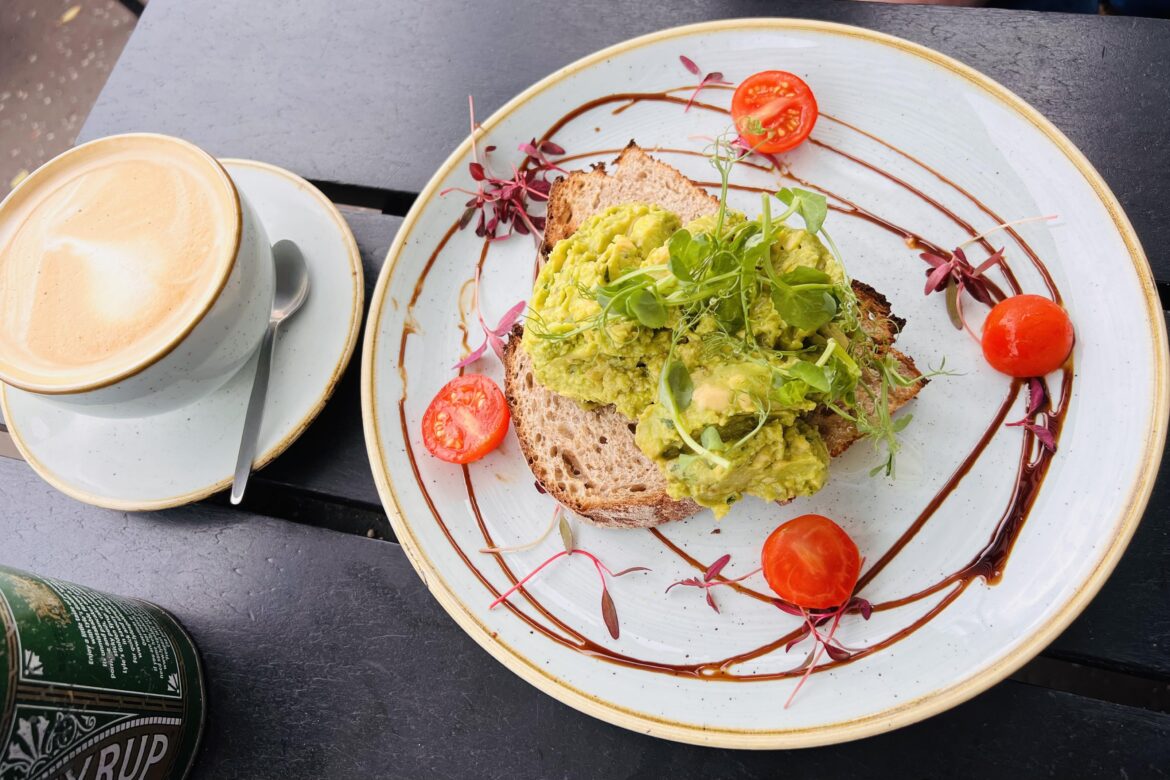 Sourdough, scrambled eggs and coffee 🤤