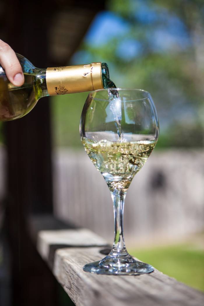 German Wine Purchases Hit Six-Year Low as Only 32.4 Percent of Households Buy in 2025