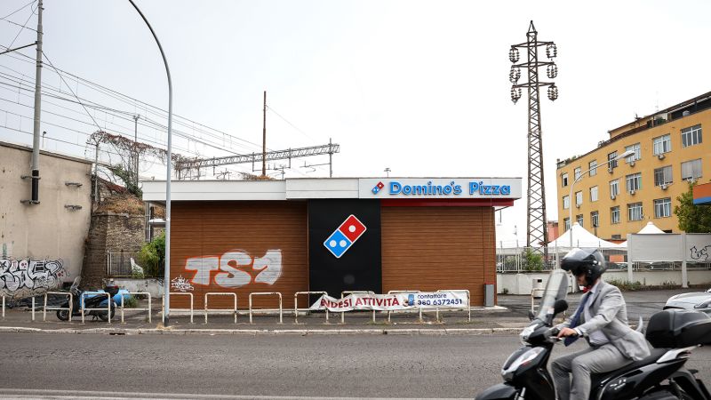 Domino’s tried to sell pizza to Italians. It failed Domino’s tried to sell pizza to Italians. It failed