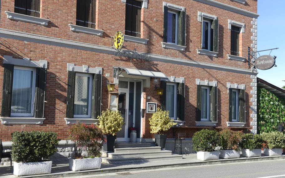 Osteria Turlonia is located on a busy street at the edge of Fiume Veneto, Italy, a short distance from the Azzano Decimo exit on the A28 autostrada.