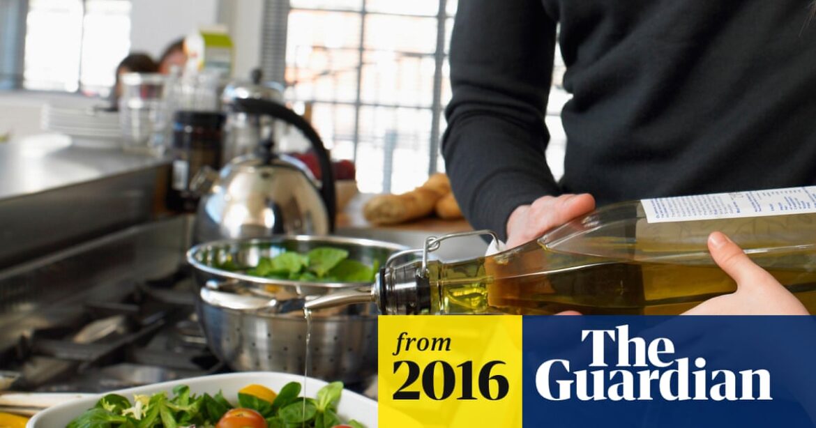High-fat Mediterranean diet does not cause weight gain, study finds | Health