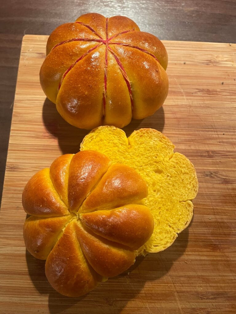 [homemade] Pumpkin Burger Buns
