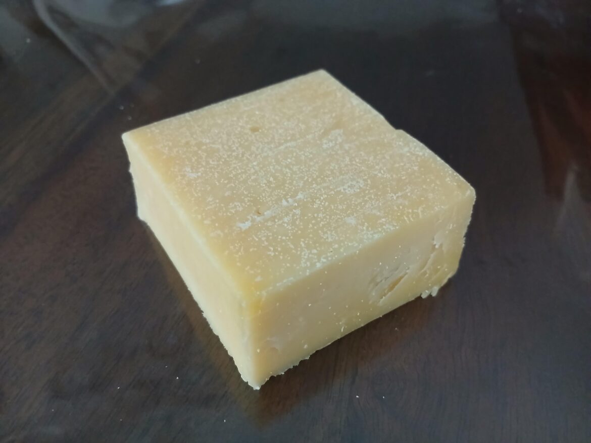 Kerrygold Dublin Cheddar Cheese