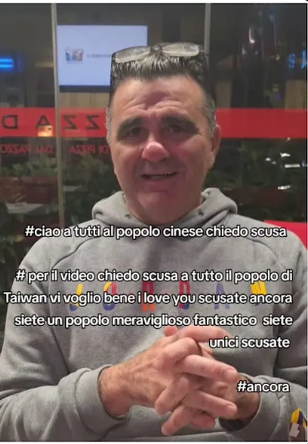 The clip generated such intense backlash that the owner, above, quickly deleted it and released another video to apologise. Photo: Facebook/Claudio del Ross, Instagram/pizzadalpazzo