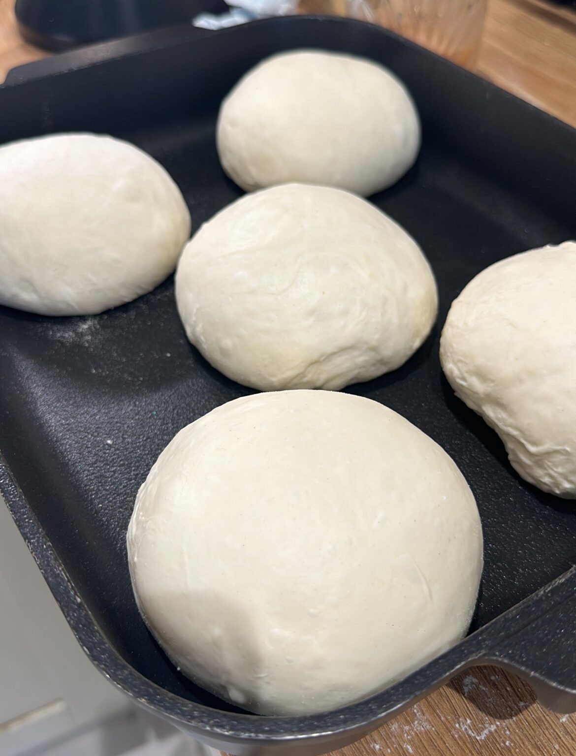 Pizza doughballs
