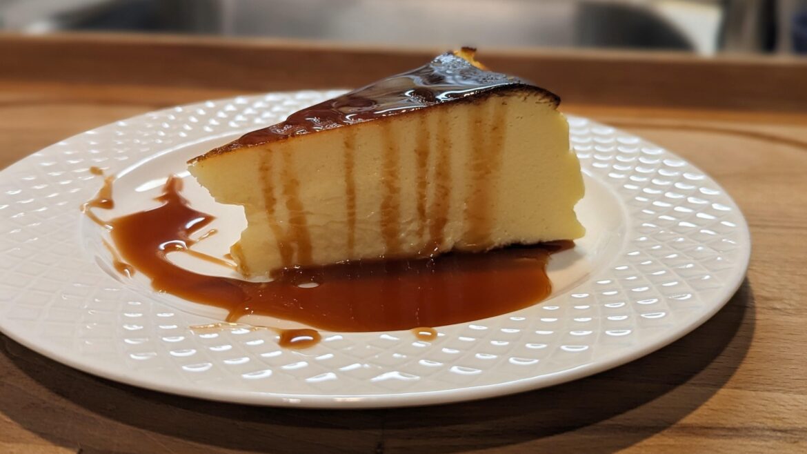 [Homemade] Basque Cheesecake with Salted Cider Caramel Sauce