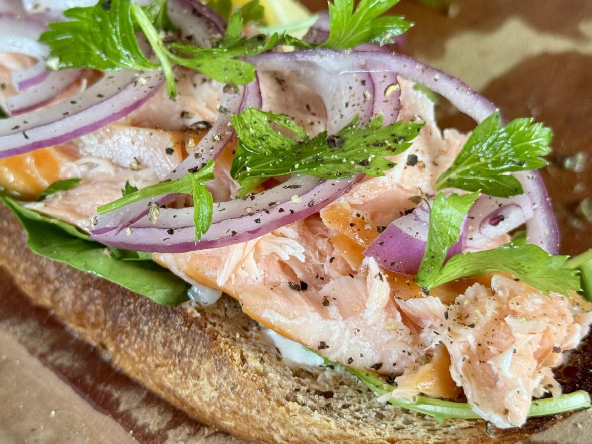 Smoked some salmon and make lunch!