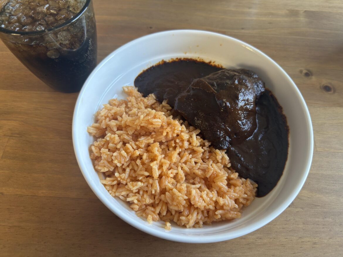 Mole Rojo con Arroz☯️