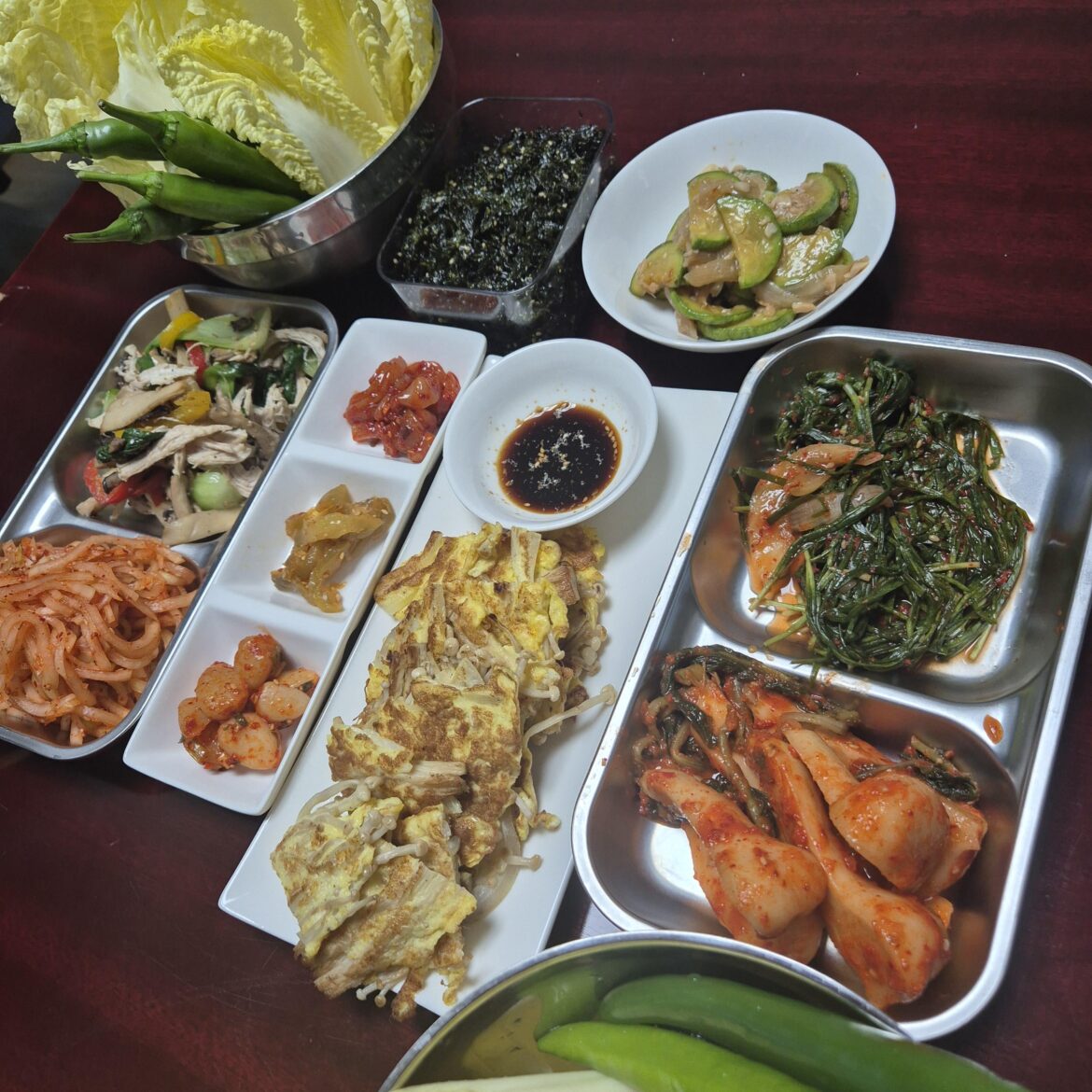 Today I prepared enoki mushroom pancakes and napa cabbage wraps.