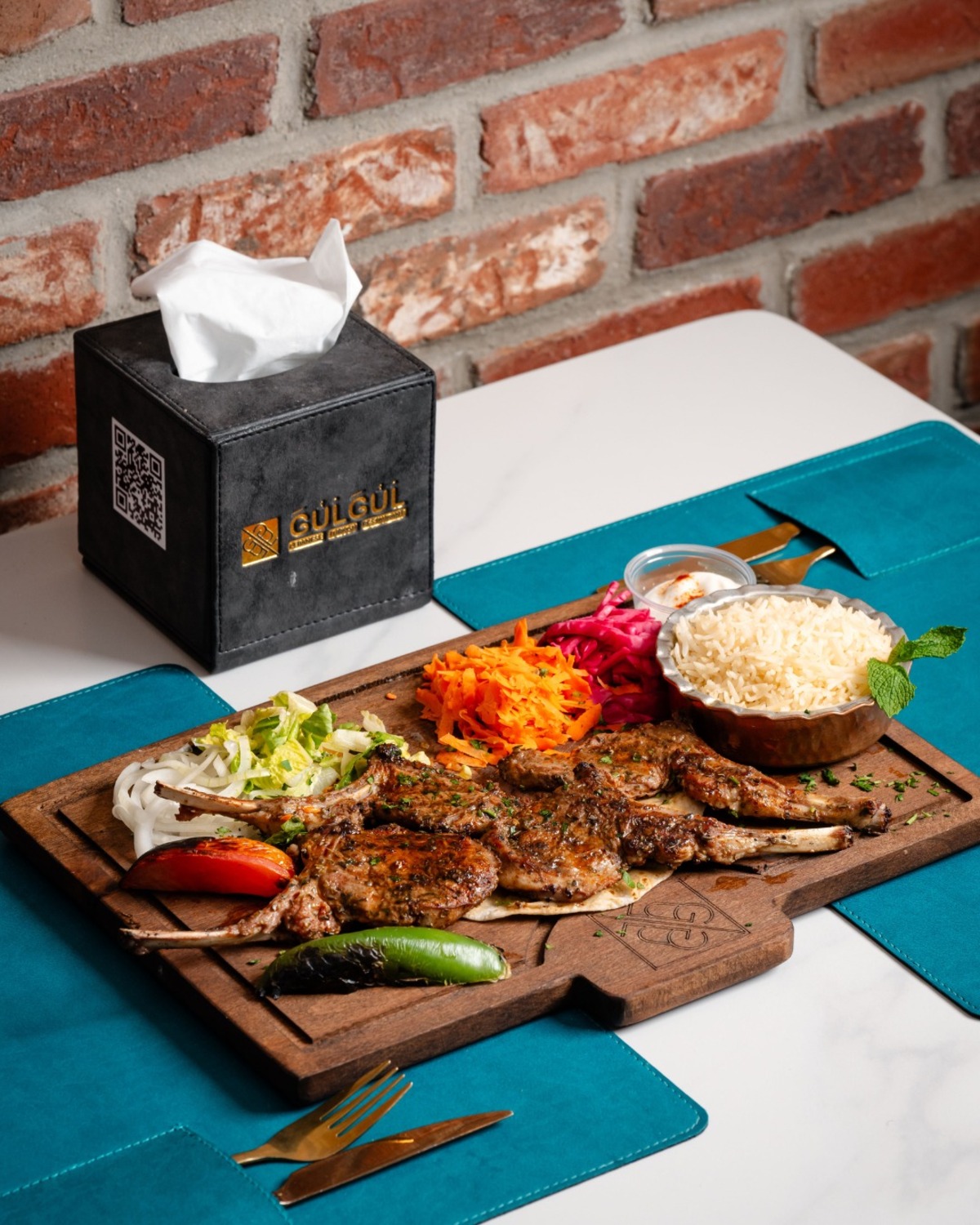 Gul Gul Lebanese & Turkish Cuisine Working on Windsor Site