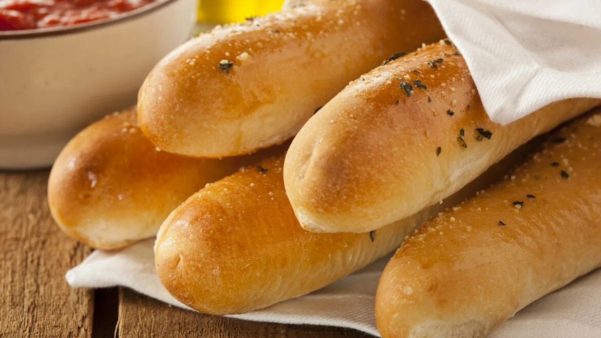 Want Olive Garden-Style Breadsticks? Aldi’s Frozen Find Is A Close Second Yahoo lifestyle home