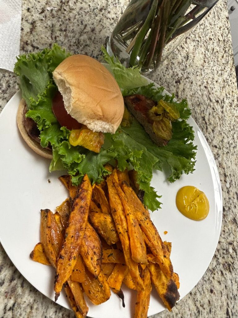 Turkey Burger Dinner - 532 Calories, 39g Protien