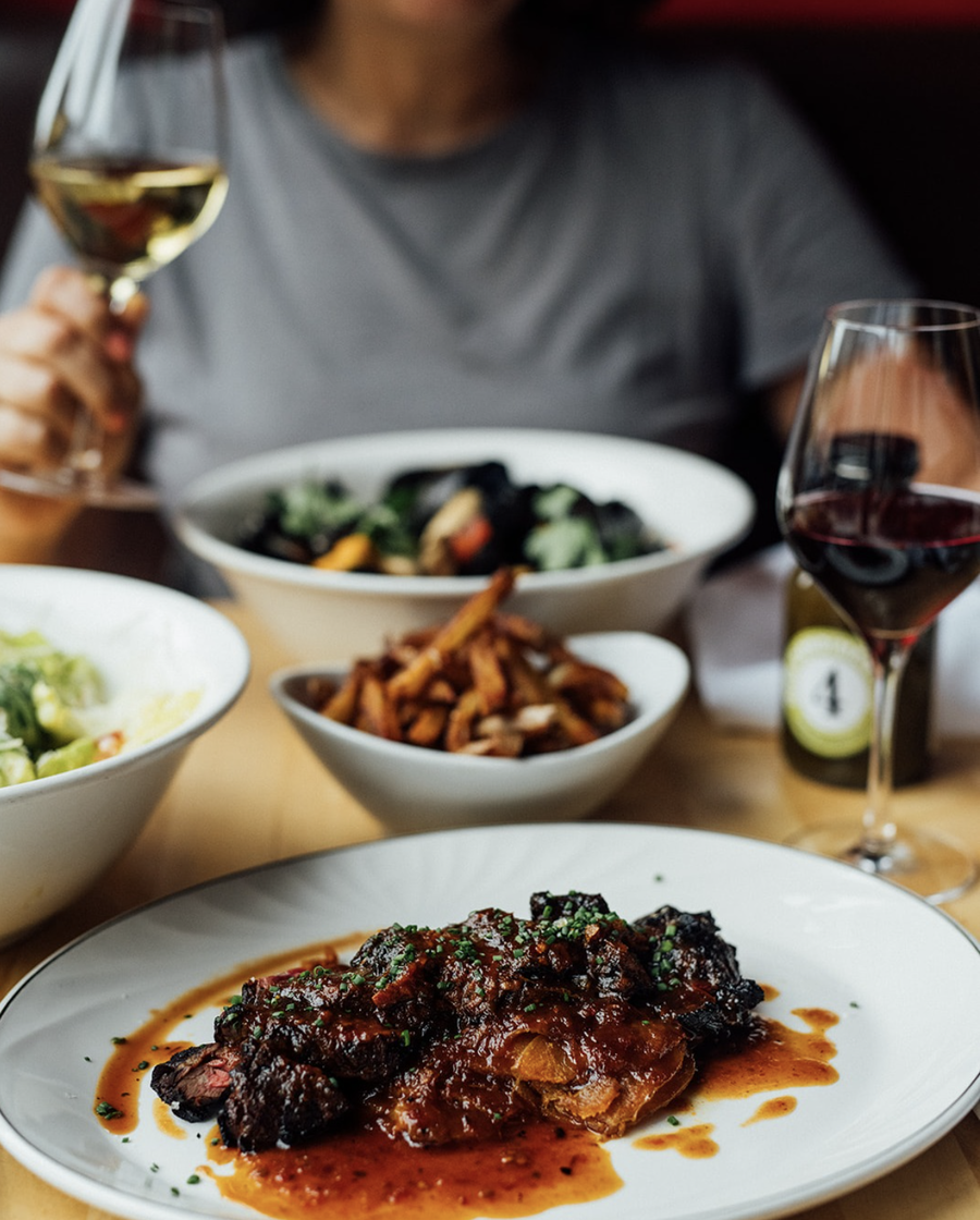 Gus - Drinks - Café -Bakery - Pizza - Le guide ultime de la Petite Italie: les meilleures adresses pour manger, boire et découvrir Gus - Drinks - Café -Bakery - Pizza - Le guide ultime de la Petite Italie: les meilleures adresses pour manger, boire et découvrir