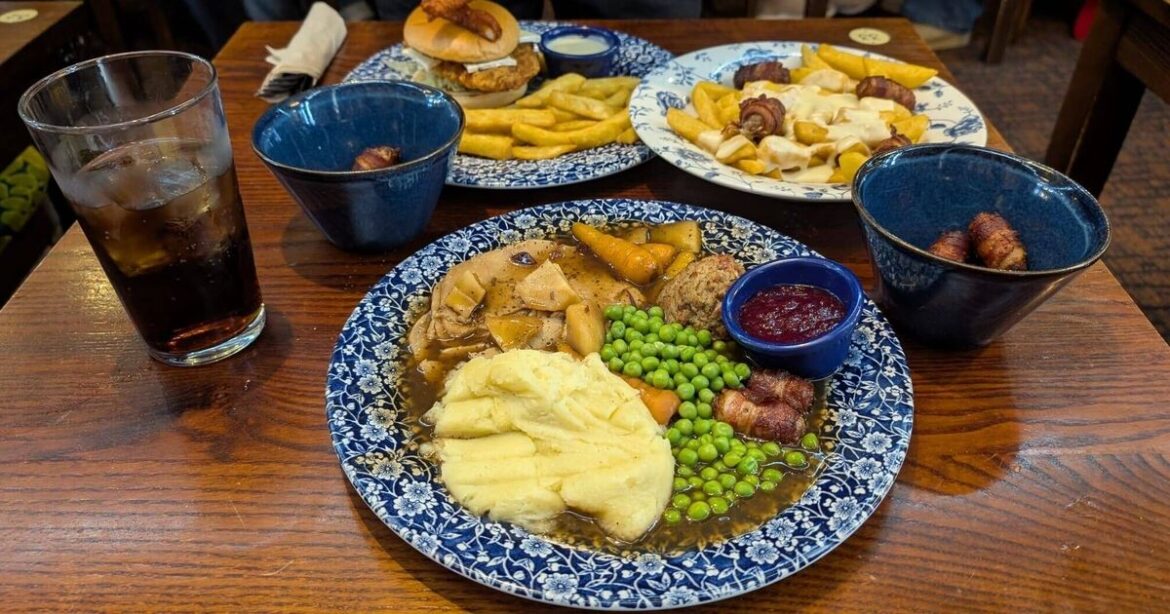 I ate the £15 Wetherspoon Christmas dinner — it was all going well until dessert I ate the £15 Wetherspoon Christmas dinner — it was all going well until dessert